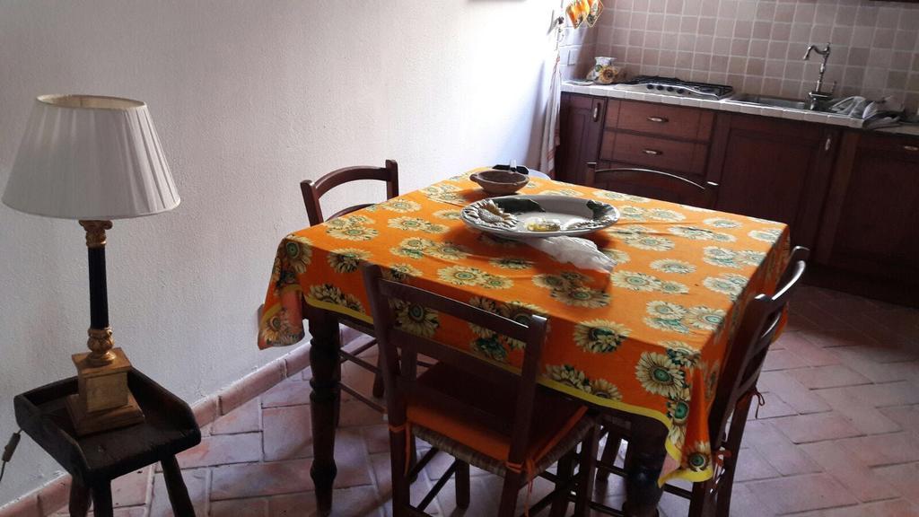 Residenza Il Platano Fortilizio Di Campiglia Rapolano Terme Exterior photo